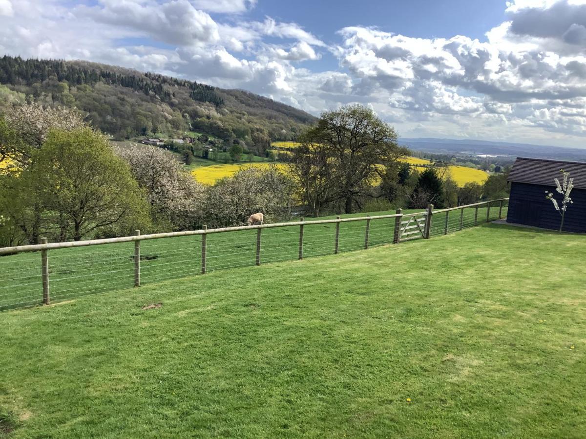 Woodcutters Barn, Overlooking Ledbury & Malvern Hills מראה חיצוני תמונה